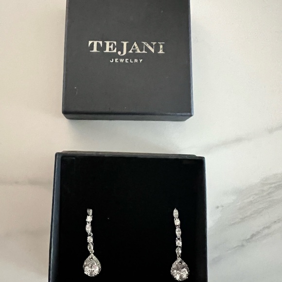Cubic Zirconia and pave crystal drop earrings - Picture 4 of 7